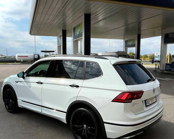 Белый Фольксваген Тигуан, объемом двигателя 1.98 л и пробегом 59 тыс. км за 22000 $, фото 6 на Automoto.ua