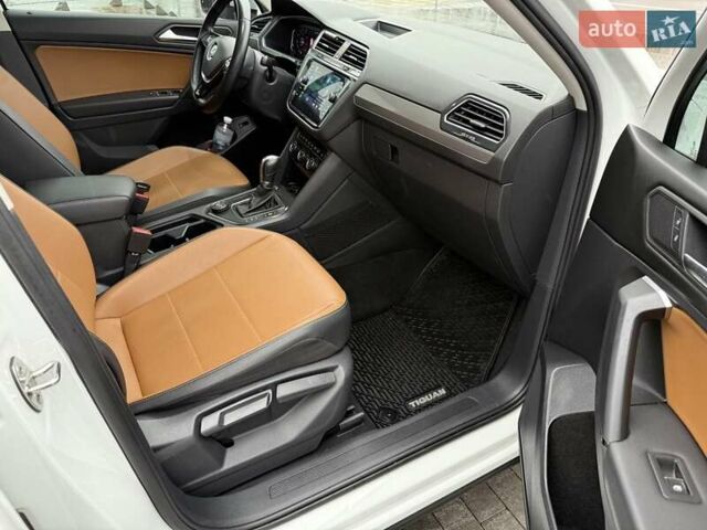 Белый Фольксваген Тигуан, объемом двигателя 1.98 л и пробегом 82 тыс. км за 22700 $, фото 13 на Automoto.ua