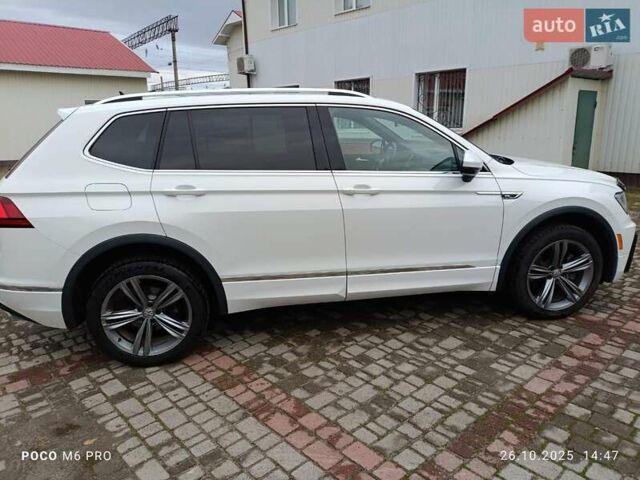 Белый Фольксваген Тигуан, объемом двигателя 1.98 л и пробегом 120 тыс. км за 25000 $, фото 25 на Automoto.ua