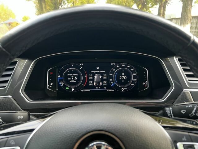 Білий Фольксваген Тігуан, об'ємом двигуна 2 л та пробігом 203 тис. км за 24500 $, фото 7 на Automoto.ua