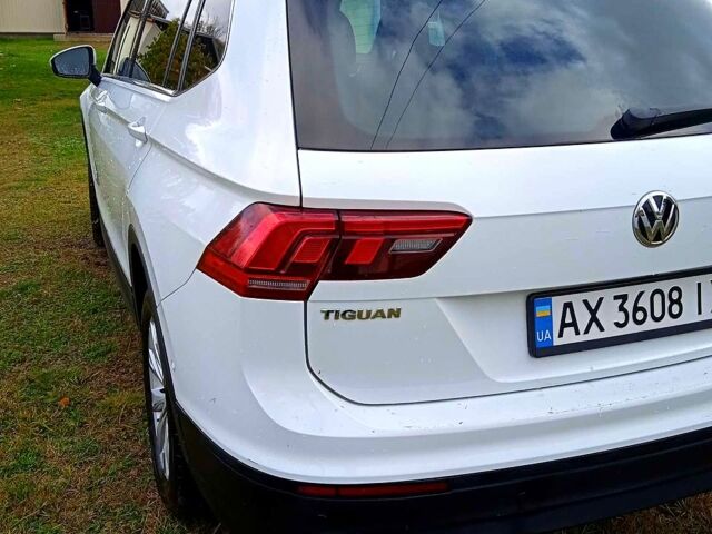 Білий Фольксваген Тігуан, об'ємом двигуна 2 л та пробігом 120 тис. км за 17000 $, фото 2 на Automoto.ua