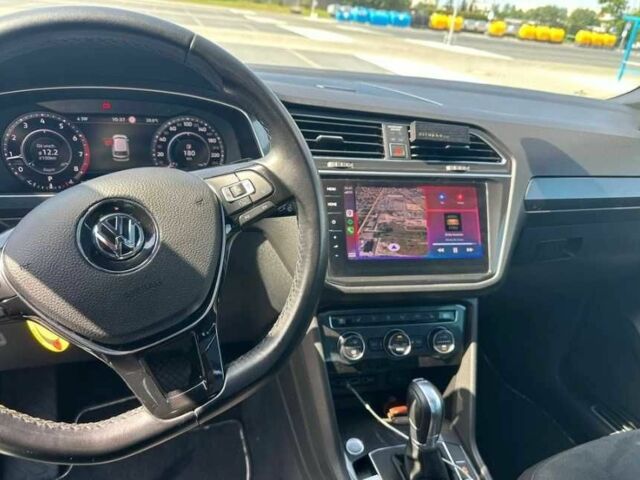 Белый Фольксваген Тигуан, объемом двигателя 2 л и пробегом 47 тыс. км за 15400 $, фото 9 на Automoto.ua