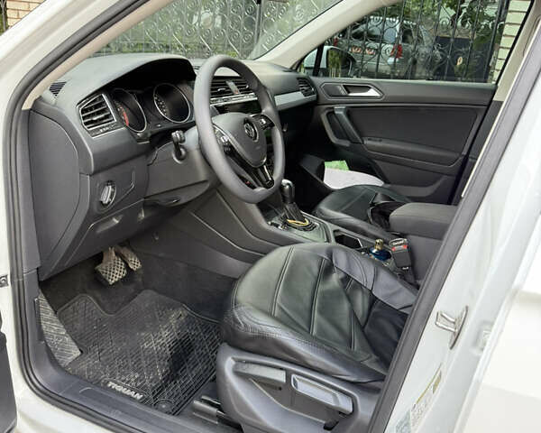 Белый Фольксваген Тигуан, объемом двигателя 1.98 л и пробегом 94 тыс. км за 17500 $, фото 7 на Automoto.ua