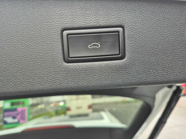 Белый Фольксваген Тигуан, объемом двигателя 2 л и пробегом 99 тыс. км за 17900 $, фото 9 на Automoto.ua