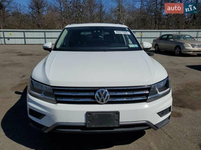 Білий Фольксваген Тігуан, об'ємом двигуна 1.98 л та пробігом 70 тис. км за 3000 $, фото 4 на Automoto.ua