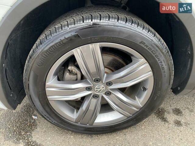 Белый Фольксваген Тигуан, объемом двигателя 1.98 л и пробегом 68 тыс. км за 19900 $, фото 20 на Automoto.ua