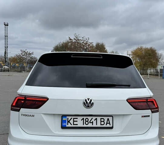 Белый Фольксваген Тигуан, объемом двигателя 1.98 л и пробегом 54 тыс. км за 31500 $, фото 14 на Automoto.ua