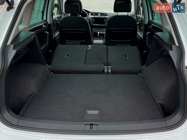 Белый Фольксваген Тигуан, объемом двигателя 1.98 л и пробегом 204 тыс. км за 23000 $, фото 50 на Automoto.ua