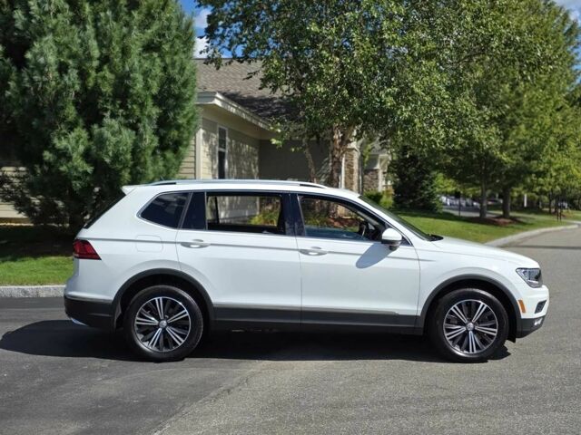 Білий Фольксваген Тігуан, об'ємом двигуна 2 л та пробігом 40 тис. км за 10000 $, фото 5 на Automoto.ua