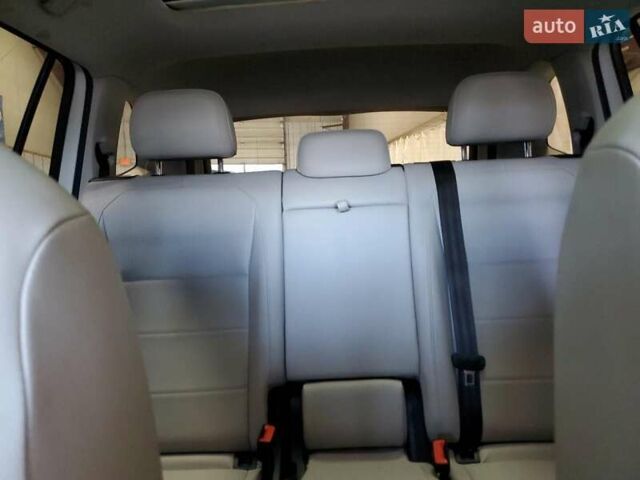 Белый Фольксваген Тигуан, объемом двигателя 2 л и пробегом 150 тыс. км за 4100 $, фото 9 на Automoto.ua