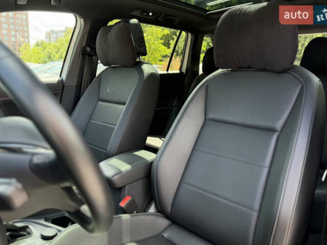 Білий Фольксваген Тігуан, об'ємом двигуна 2 л та пробігом 110 тис. км за 25999 $, фото 33 на Automoto.ua