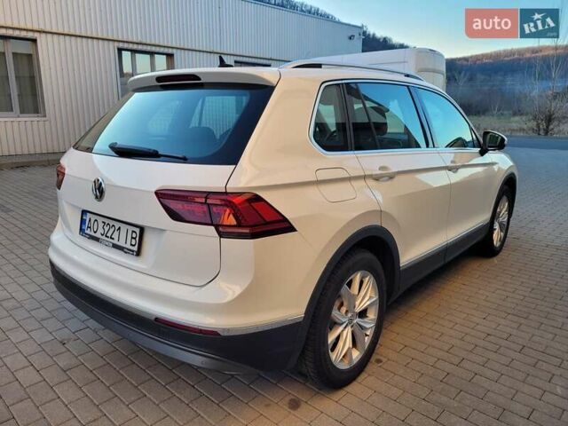 Белый Фольксваген Тигуан, объемом двигателя 2 л и пробегом 180 тыс. км за 24500 $, фото 6 на Automoto.ua