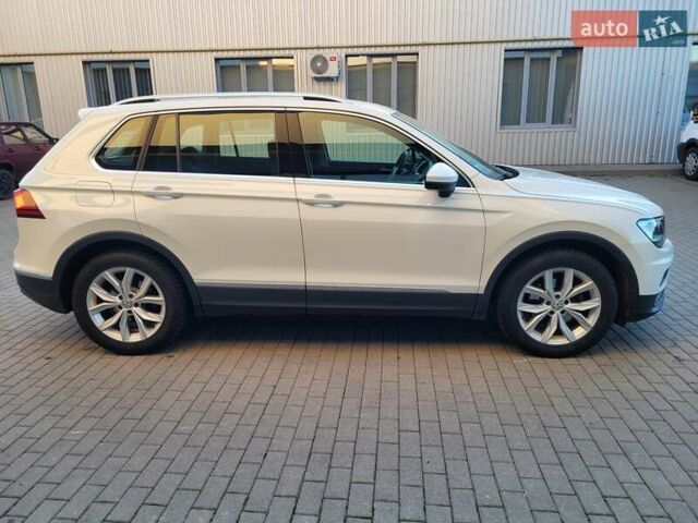 Белый Фольксваген Тигуан, объемом двигателя 2 л и пробегом 180 тыс. км за 24500 $, фото 5 на Automoto.ua