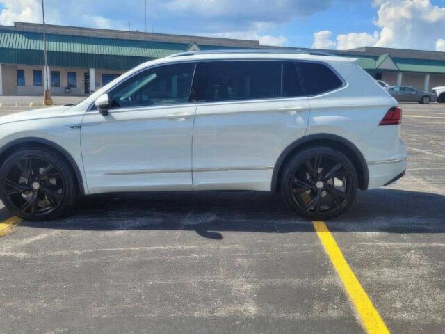 Білий Фольксваген Тігуан, об'ємом двигуна 2 л та пробігом 43 тис. км за 13000 $, фото 2 на Automoto.ua