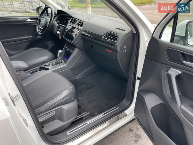 Белый Фольксваген Тигуан, объемом двигателя 1.98 л и пробегом 92 тыс. км за 31900 $, фото 18 на Automoto.ua