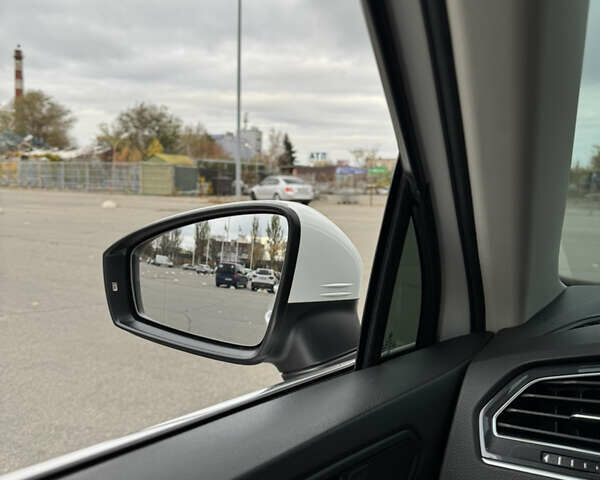 Белый Фольксваген Тигуан, объемом двигателя 1.98 л и пробегом 54 тыс. км за 31500 $, фото 59 на Automoto.ua