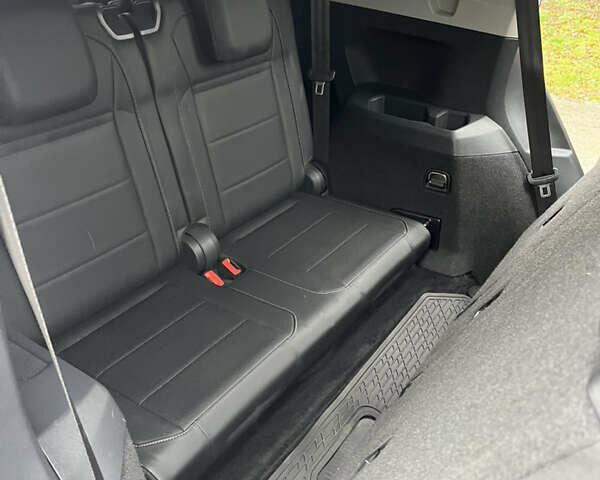 Белый Фольксваген Тигуан, объемом двигателя 2 л и пробегом 119 тыс. км за 20000 $, фото 11 на Automoto.ua