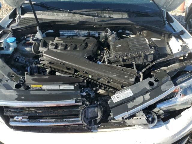 Белый Фольксваген Тигуан, объемом двигателя 2 л и пробегом 109 тыс. км за 17600 $, фото 10 на Automoto.ua