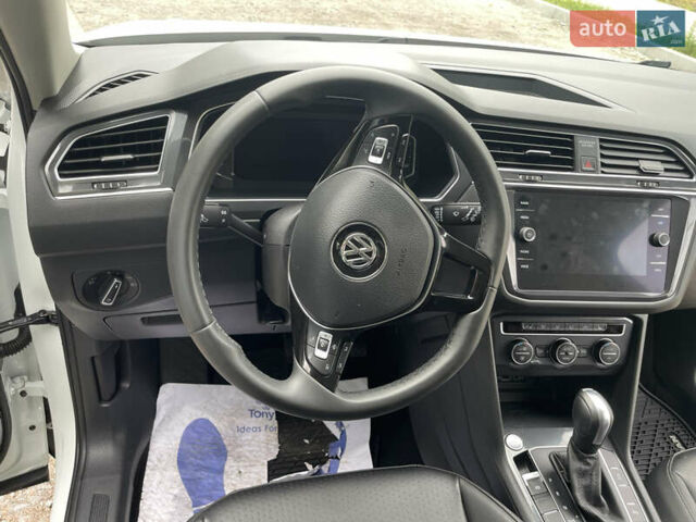 Білий Фольксваген Тігуан, об'ємом двигуна 1.98 л та пробігом 100 тис. км за 20500 $, фото 17 на Automoto.ua