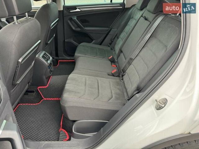 Білий Фольксваген Тігуан, об'ємом двигуна 1.98 л та пробігом 204 тис. км за 24000 $, фото 47 на Automoto.ua