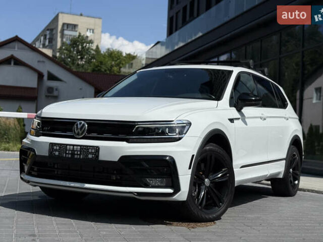Білий Фольксваген Тігуан, об'ємом двигуна 2 л та пробігом 110 тис. км за 25999 $, фото 1 на Automoto.ua
