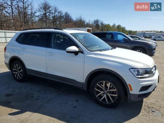 Білий Фольксваген Тігуан, об'ємом двигуна 1.98 л та пробігом 70 тис. км за 3000 $, фото 3 на Automoto.ua