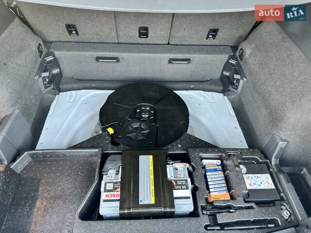 Белый Фольксваген Тигуан, объемом двигателя 2 л и пробегом 198 тыс. км за 41500 $, фото 34 на Automoto.ua