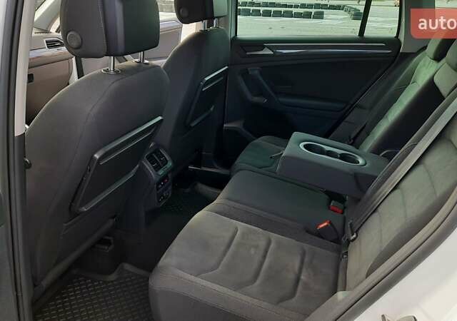 Белый Фольксваген Тигуан, объемом двигателя 1.98 л и пробегом 185 тыс. км за 27500 $, фото 23 на Automoto.ua