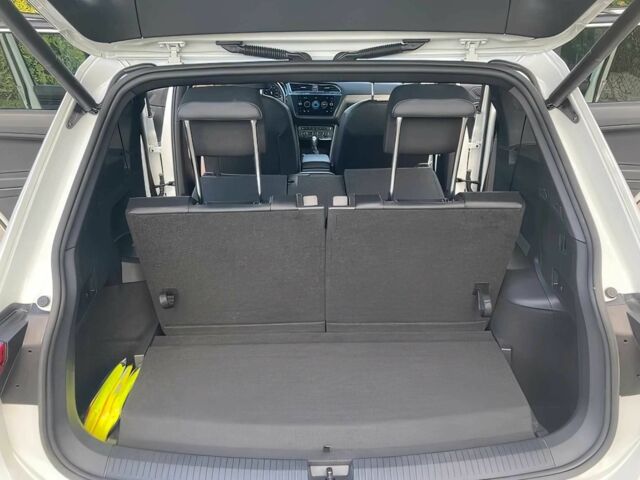 Белый Фольксваген Тигуан, объемом двигателя 2 л и пробегом 34 тыс. км за 14100 $, фото 12 на Automoto.ua