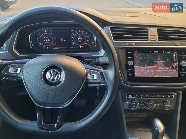 Белый Фольксваген Тигуан, объемом двигателя 2 л и пробегом 180 тыс. км за 24500 $, фото 12 на Automoto.ua
