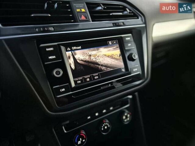 Білий Фольксваген Тігуан, об'ємом двигуна 1.98 л та пробігом 90 тис. км за 17800 $, фото 19 на Automoto.ua