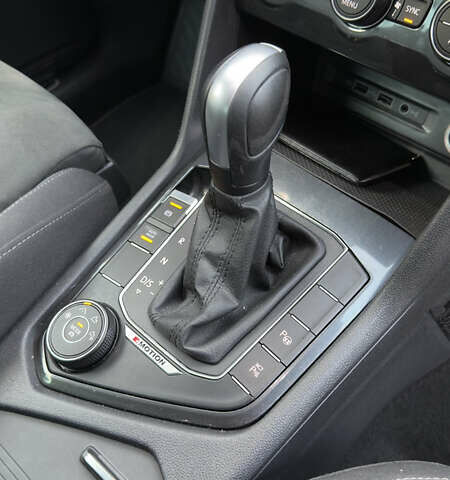 Белый Фольксваген Тигуан, объемом двигателя 1.98 л и пробегом 87 тыс. км за 28900 $, фото 14 на Automoto.ua