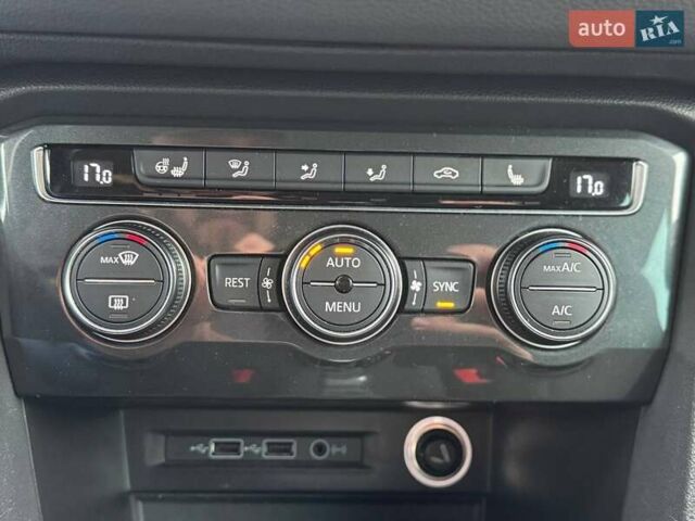 Белый Фольксваген Тигуан, объемом двигателя 1.97 л и пробегом 93 тыс. км за 31990 $, фото 20 на Automoto.ua