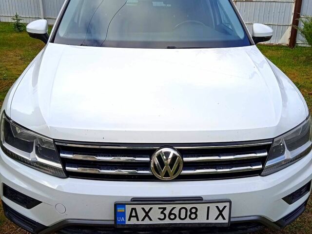 Білий Фольксваген Тігуан, об'ємом двигуна 2 л та пробігом 120 тис. км за 17000 $, фото 3 на Automoto.ua