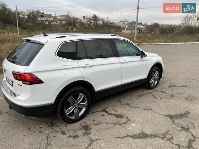 Белый Фольксваген Тигуан, объемом двигателя 1.98 л и пробегом 68 тыс. км за 19900 $, фото 55 на Automoto.ua