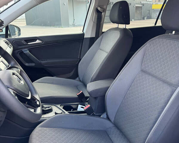 Белый Фольксваген Тигуан, объемом двигателя 1.98 л и пробегом 90 тыс. км за 23900 $, фото 8 на Automoto.ua