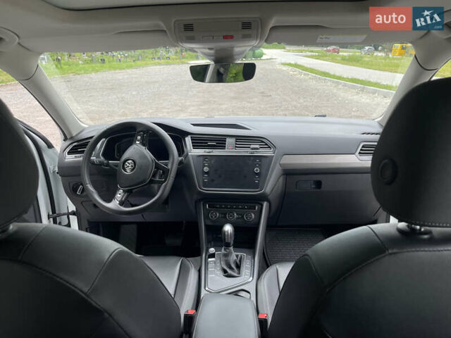 Білий Фольксваген Тігуан, об'ємом двигуна 1.98 л та пробігом 100 тис. км за 20500 $, фото 26 на Automoto.ua