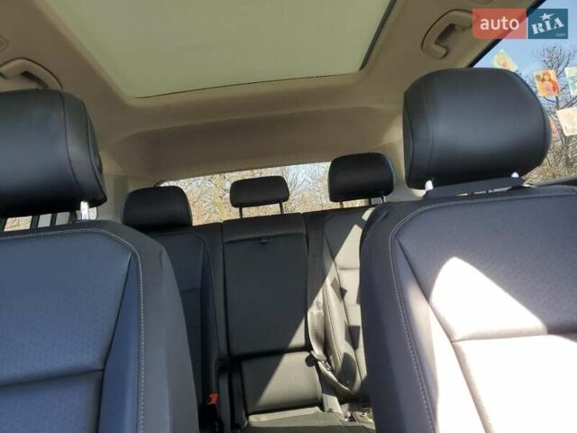 Білий Фольксваген Тігуан, об'ємом двигуна 1.98 л та пробігом 70 тис. км за 3000 $, фото 9 на Automoto.ua