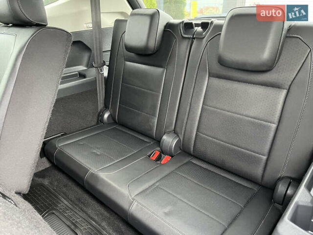 Білий Фольксваген Тігуан, об'ємом двигуна 2 л та пробігом 137 тис. км за 19350 $, фото 17 на Automoto.ua