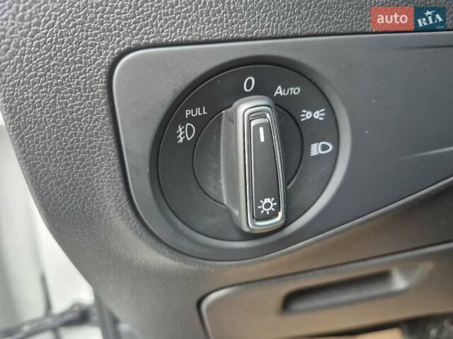 Білий Фольксваген Тігуан, об'ємом двигуна 2 л та пробігом 99 тис. км за 17900 $, фото 17 на Automoto.ua