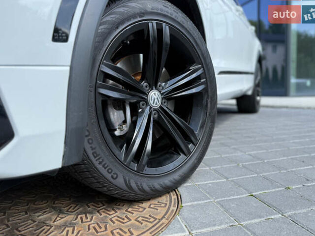 Білий Фольксваген Тігуан, об'ємом двигуна 2 л та пробігом 110 тис. км за 25999 $, фото 4 на Automoto.ua