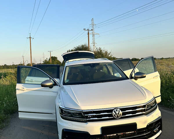 Белый Фольксваген Тигуан, объемом двигателя 2 л и пробегом 198 тыс. км за 41500 $, фото 8 на Automoto.ua