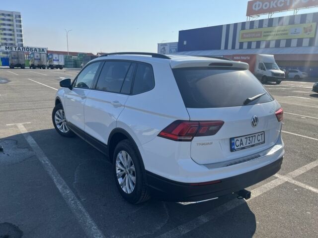 Белый Фольксваген Тигуан, объемом двигателя 2 л и пробегом 87 тыс. км за 17800 $, фото 2 на Automoto.ua