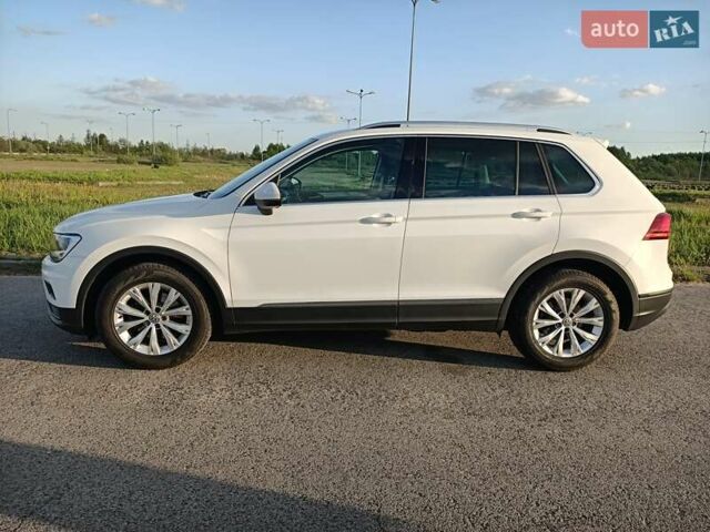 Белый Фольксваген Тигуан, объемом двигателя 2 л и пробегом 205 тыс. км за 24900 $, фото 4 на Automoto.ua