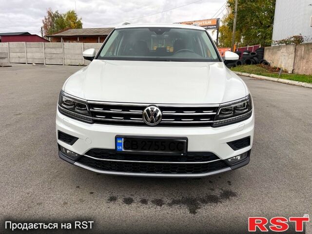 Белый Фольксваген Тигуан, объемом двигателя 2 л и пробегом 93 тыс. км за 31600 $, фото 4 на Automoto.ua