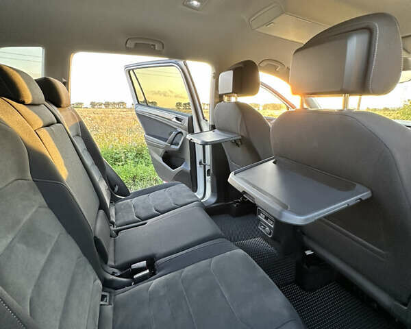 Белый Фольксваген Тигуан, объемом двигателя 2 л и пробегом 198 тыс. км за 41500 $, фото 27 на Automoto.ua