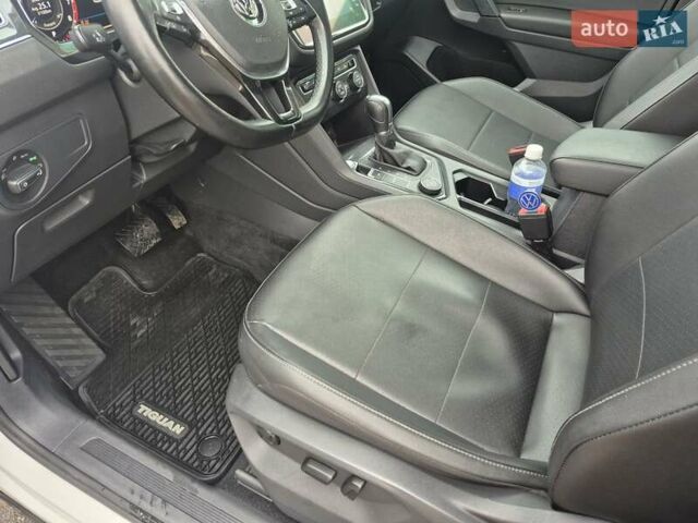 Білий Фольксваген Тігуан, об'ємом двигуна 2 л та пробігом 99 тис. км за 17900 $, фото 14 на Automoto.ua
