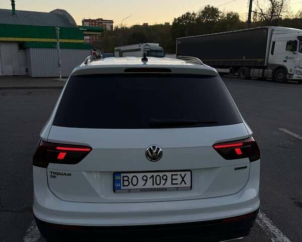 Белый Фольксваген Тигуан, объемом двигателя 1.98 л и пробегом 97 тыс. км за 21300 $, фото 5 на Automoto.ua