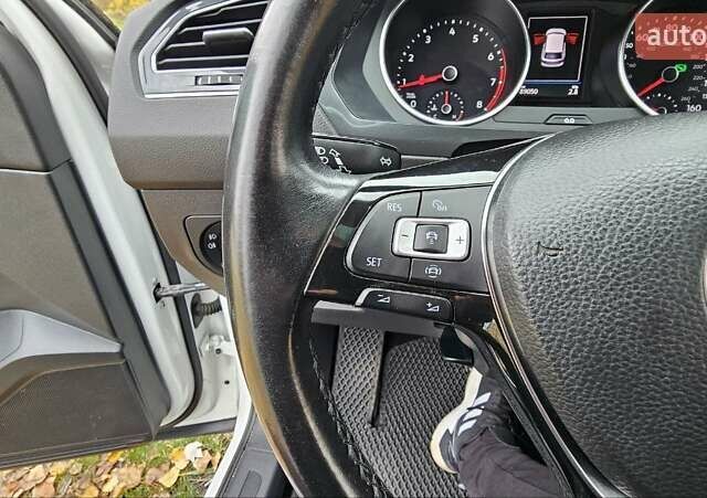 Білий Фольксваген Тігуан, об'ємом двигуна 1.98 л та пробігом 89 тис. км за 21500 $, фото 14 на Automoto.ua