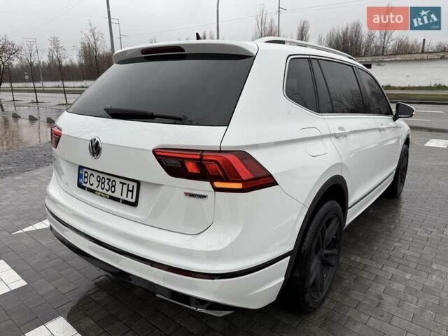 Белый Фольксваген Тигуан, объемом двигателя 1.98 л и пробегом 82 тыс. км за 22700 $, фото 6 на Automoto.ua